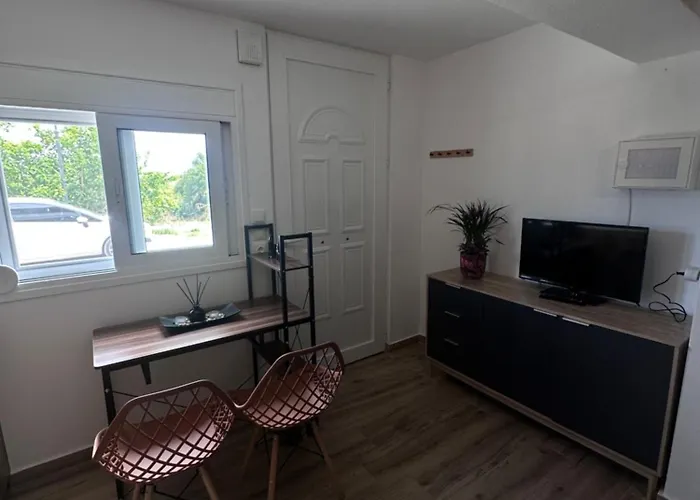 Elpida Appartement *